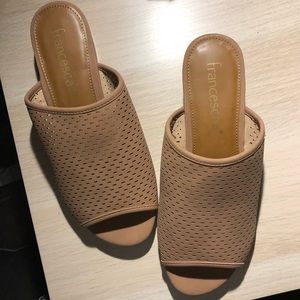New never worn Francesca’s leather sandals size 6